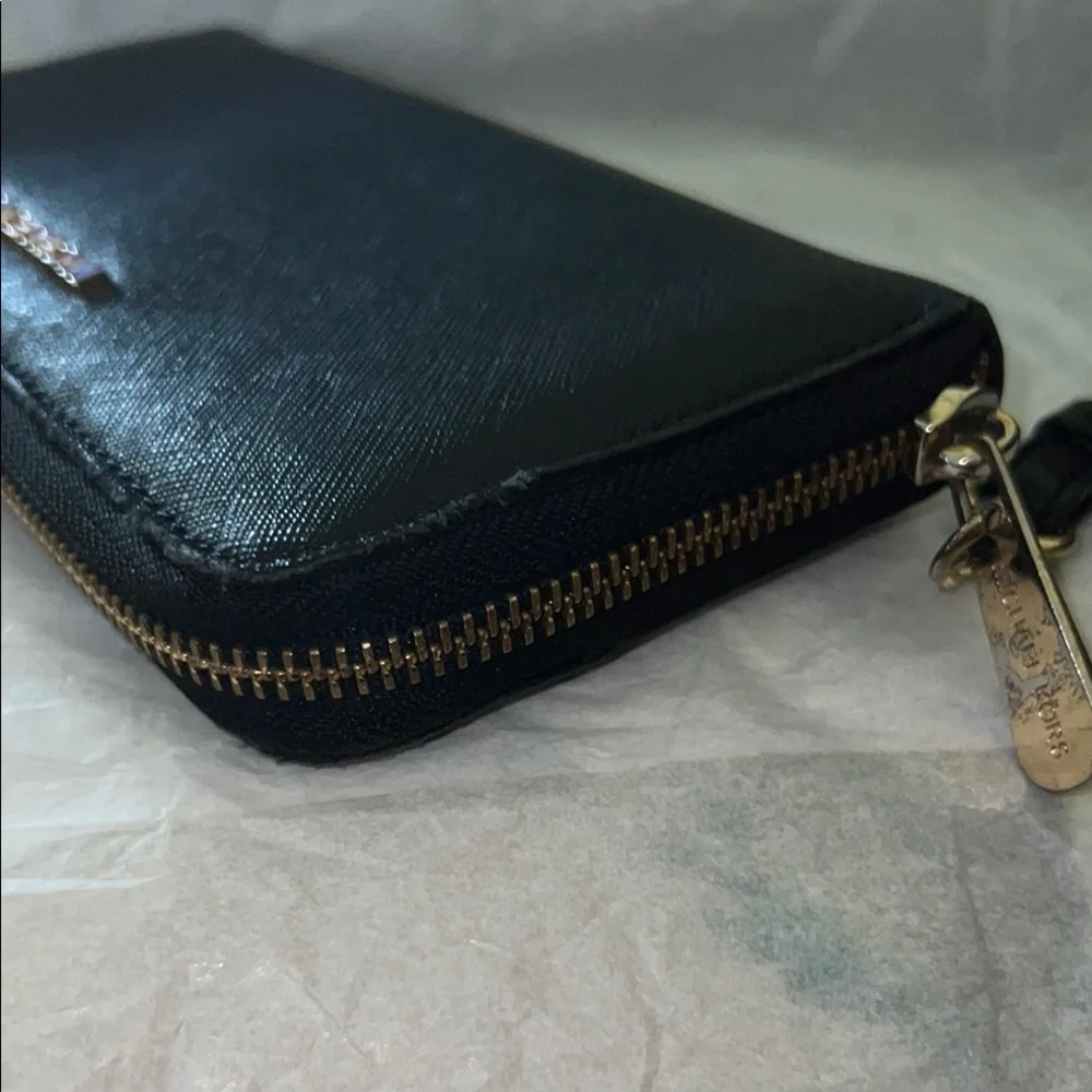 Michael Kors Elegant Black Wristlet